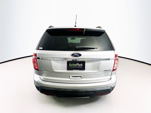 Used 2014 Ford Explorer Limited w/ Equipment Group 301A FWD image 7