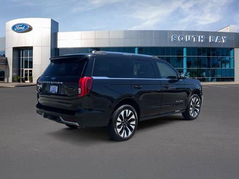 Certified 2025 Ford Expedition Platinum w/ Driver's Package AWD/4WD image 5