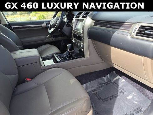 Used 2020 Lexus GX 460 Luxury image 9