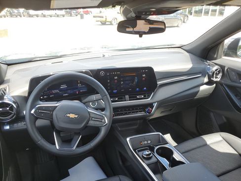 Used 2026 Chevrolet Equinox LT w/ Convenience Package II AWD/4WD image 32