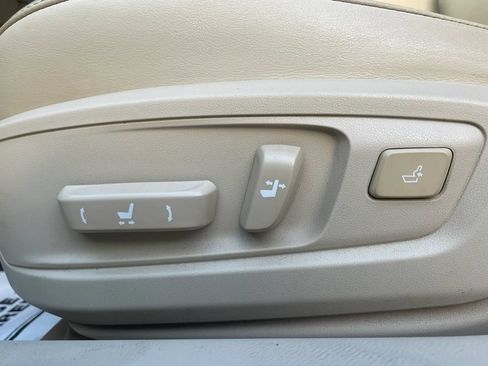 Used 2013 Lexus ES 350 w/ Luxury Pkg FWD image 52