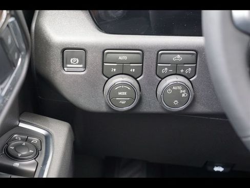 New 2026 Chevrolet Silverado 1500 LT w/ Leather Package AWD/4WD image 9