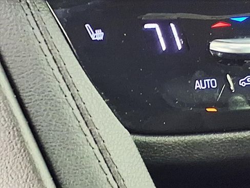 Certified 2023 Cadillac XT5 Luxury image 6