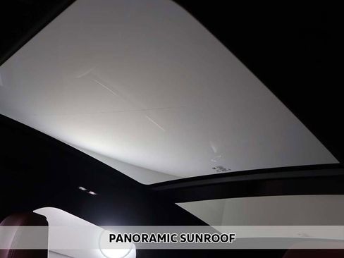 Used 2025 Lincoln Corsair Grand Touring w/ Equipment Group 301A image 4