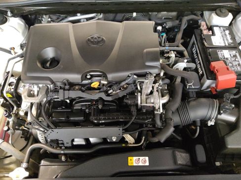 Used 2019 Toyota Camry SE image 30
