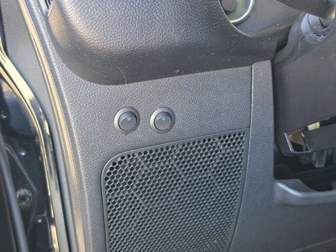 Used 2011 Jeep Wrangler 70th Anniversary w/ Connectivity Group image 16