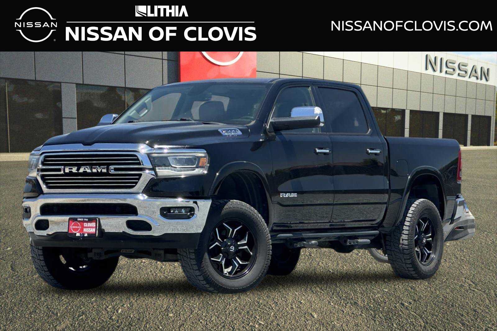 Used 2019 RAM 1500 Laramie AWD/4WD image 1