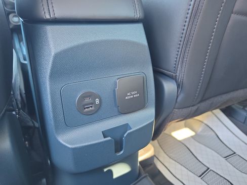 Used 2024 Ford Maverick Lariat w/ Black Appearance Package AWD/4WD image 16