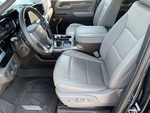 Used 2024 Chevrolet Silverado 1500 LTZ w/ LTZ Convenience Package II image 20