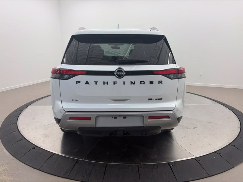 Used 2025 Nissan Pathfinder SL w/ SL Premium Package AWD/4WD image 4