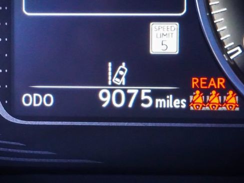Certified 2025 Lexus ES 350 w/ Premium Package FWD image 9