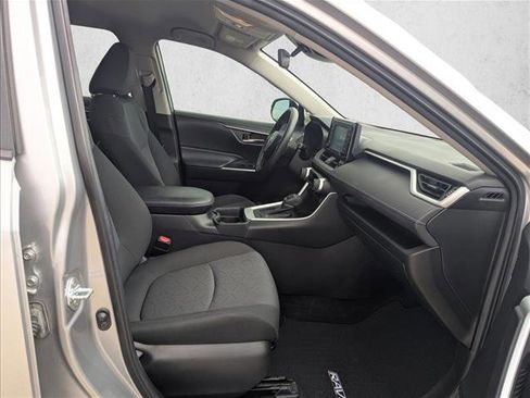 Used 2021 Toyota RAV4 XLE image 20