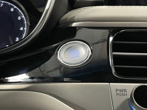 New 2025 Genesis G70 2.5T image 22