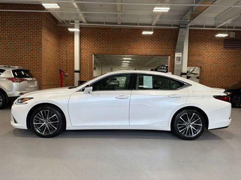 Certified 2023 Lexus ES 350 w/ Premium Package FWD image 3