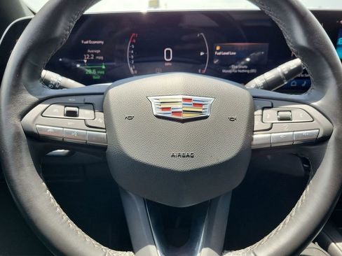 Used 2024 Cadillac XT4 Premium Luxury image 11