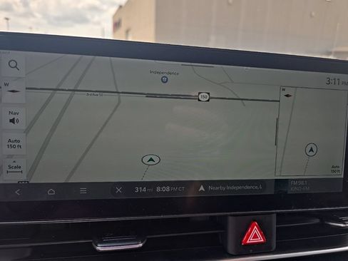Used 2025 Kia Carnival FWD image 15