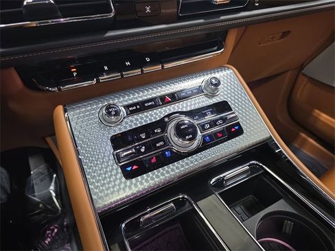 Certified 2023 Lincoln Aviator Black Label w/ Dynamic Handling Package image 21