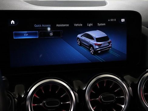 Used 2023 Mercedes-Benz GLA 250 4MATIC image 18