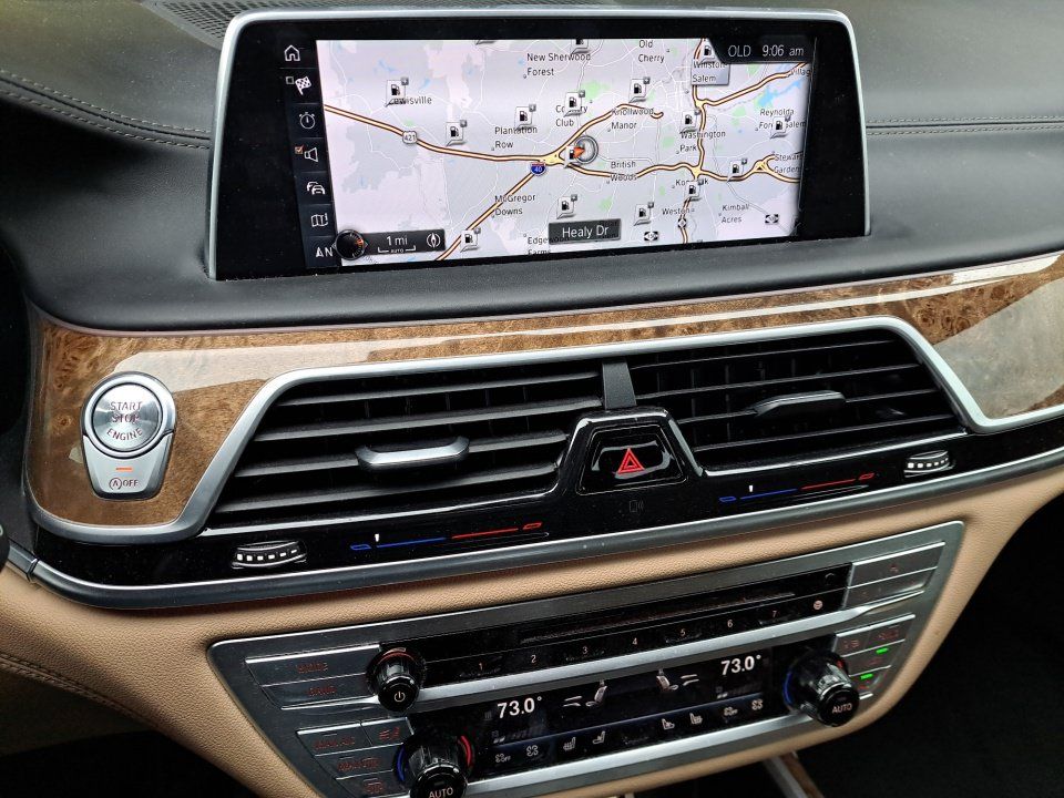 Used 2016 BMW 750i RWD image 28