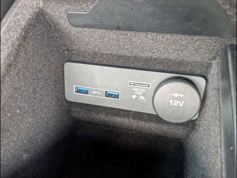 Used 2019 Jaguar F-TYPE Coupe RWD image 16