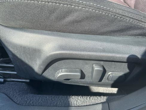 Used 2015 Subaru Legacy 2.5i Premium AWD/4WD image 9