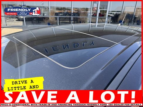 Used 2015 Ford Escape SE image 30