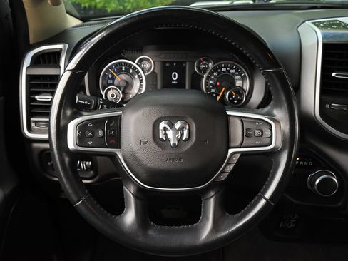 Used 2019 RAM 1500 Big Horn RWD image 9