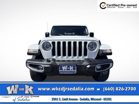 Used 2023 Jeep Gladiator Overland AWD/4WD image 15