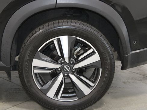 Used 2024 Nissan Rogue SL FWD image 17