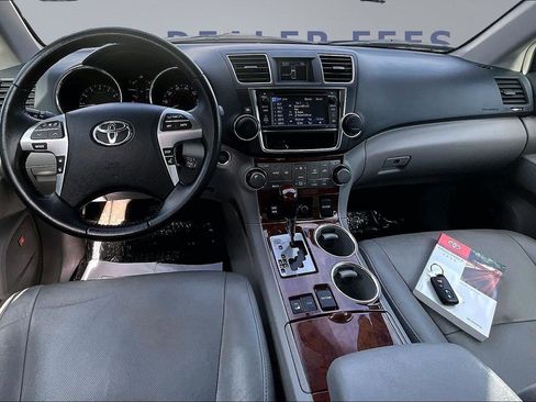 Used 2013 Toyota Highlander Limited image 7