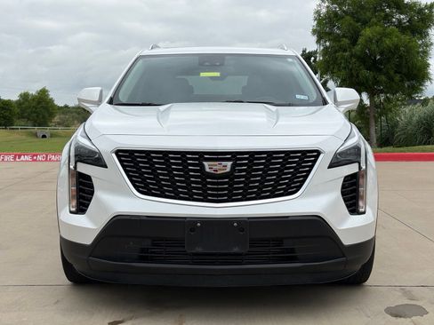 Certified 2023 Cadillac XT4 Luxury w/ Cold Weather Package FWD image 2