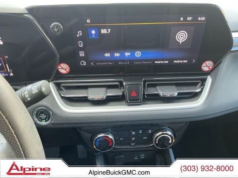 Used 2025 Chevrolet TrailBlazer LT AWD/4WD image 11