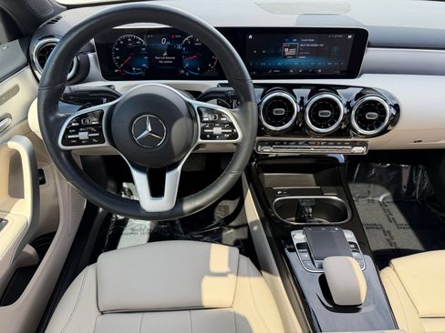 Used 2020 Mercedes-Benz A 220 4MATIC image 30