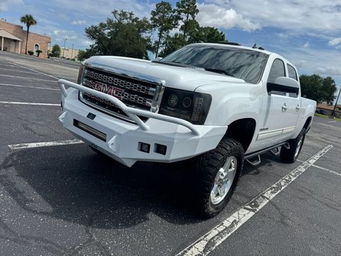 Used 2014 GMC Sierra 2500 SLT w/ SLT Convenience Package AWD/4WD image 13