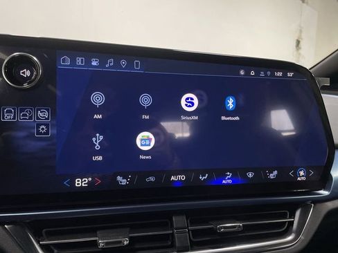 New 2026 Chevrolet Equinox EV LT FWD image 16