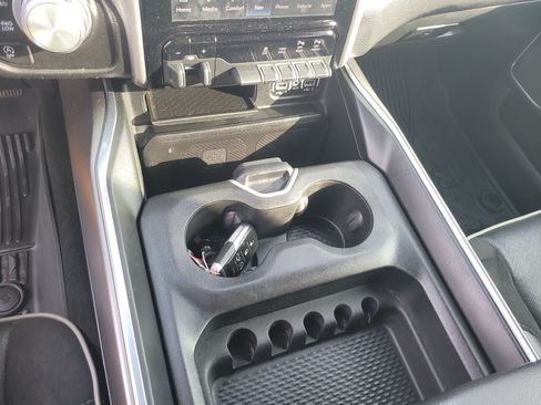 Used 2023 RAM 1500 Laramie AWD/4WD image 25