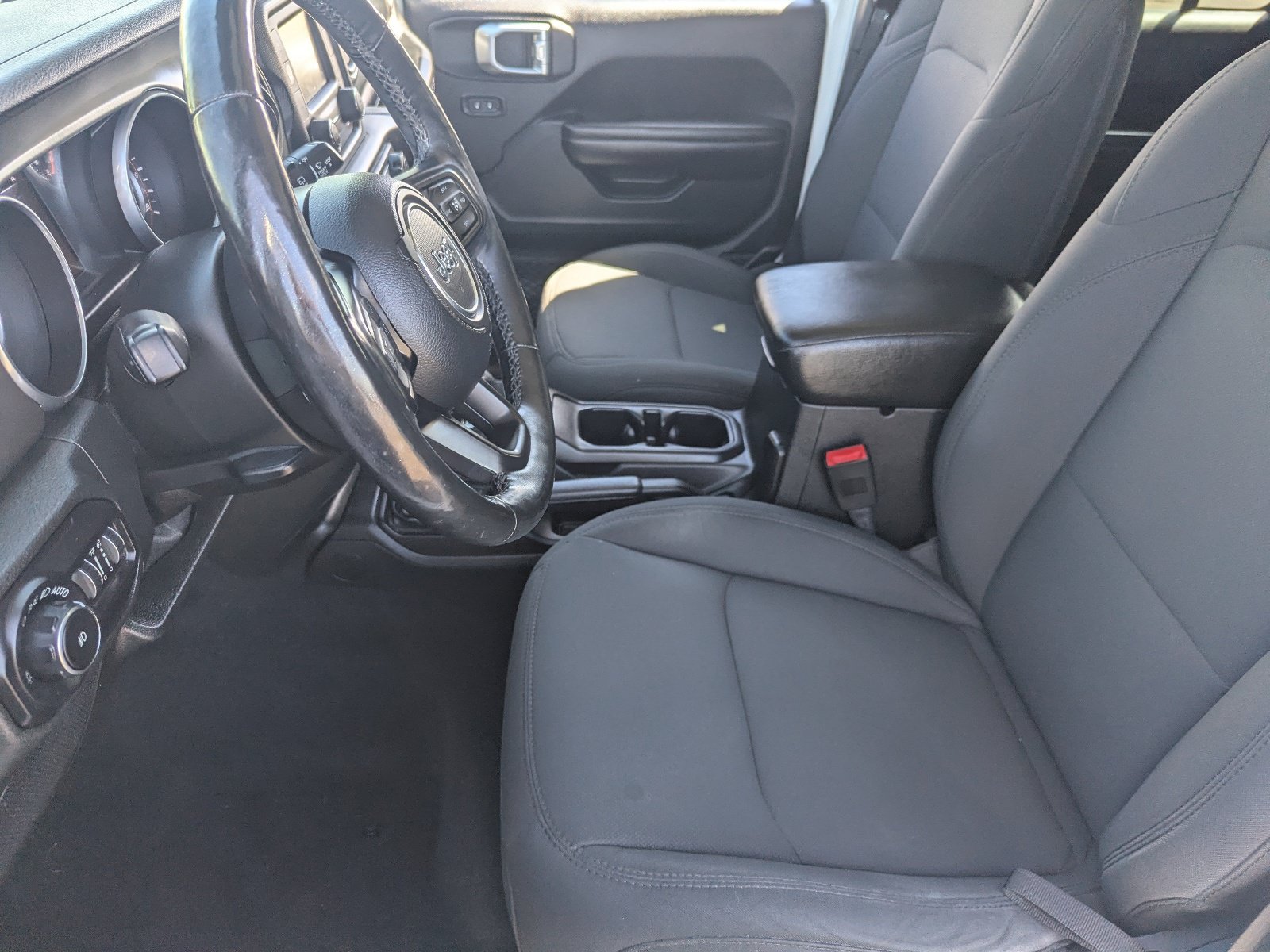 Used 2018 Jeep Wrangler Unlimited Sport S AWD/4WD image 19