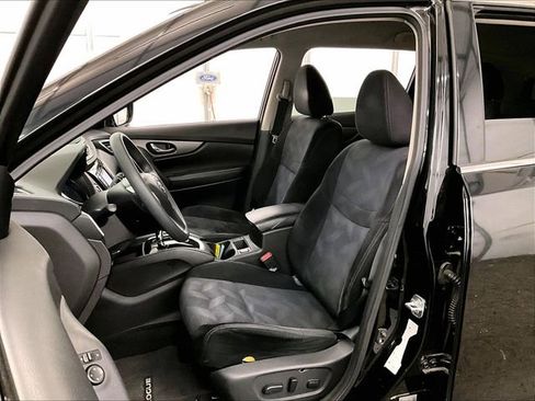Used 2015 Nissan Rogue SV w/ SV Premium Package AWD/4WD image 24