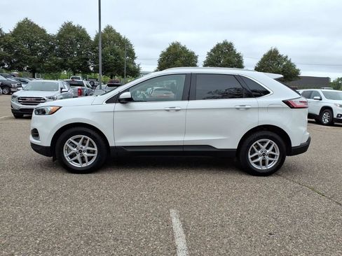 Certified 2024 Ford Edge SEL w/ Convenience Package AWD/4WD image 2