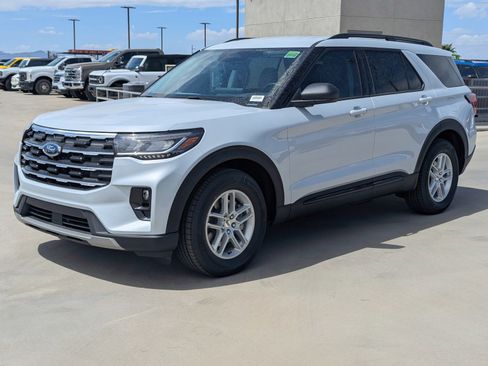 New 2026 Ford Explorer Active RWD image 5