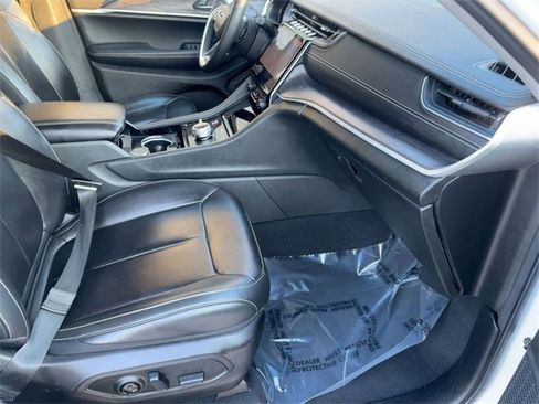 Used 2023 Jeep Grand Cherokee L Limited image 30