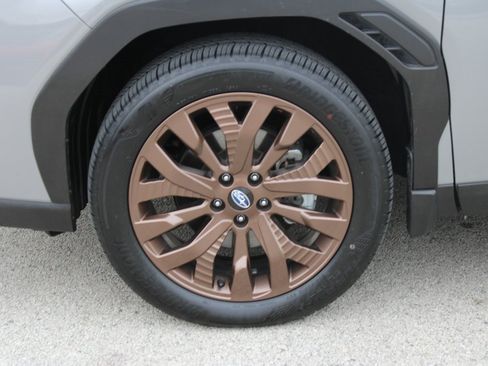 Used 2025 Subaru Forester Sport image 28