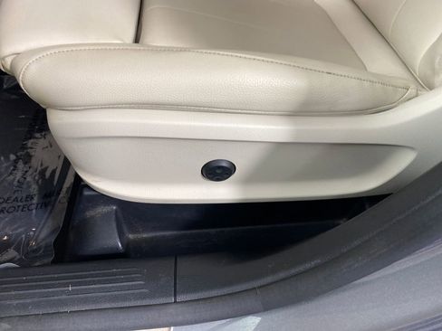 Used 2021 Mercedes-Benz GLA 250 4MATIC image 8