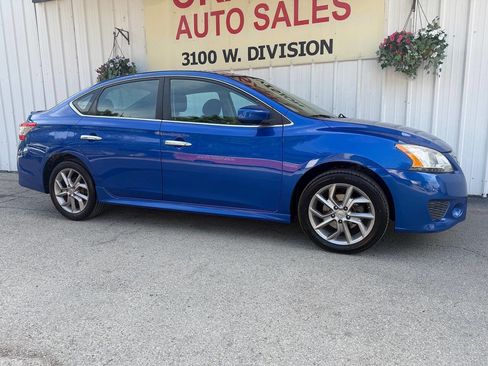 Used 2014 Nissan Sentra SR FWD image 2