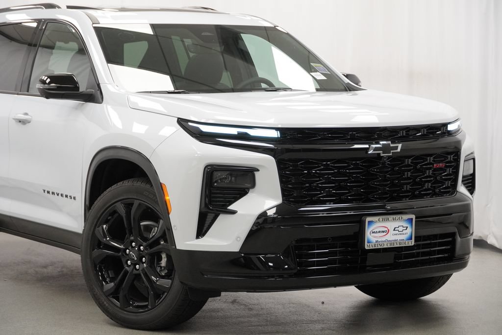 New 2027 Chevrolet Traverse RS w/ LPO, Floor Liner Package AWD/4WD image 9