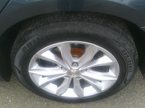 Used 2020 Chevrolet Malibu LT image 33