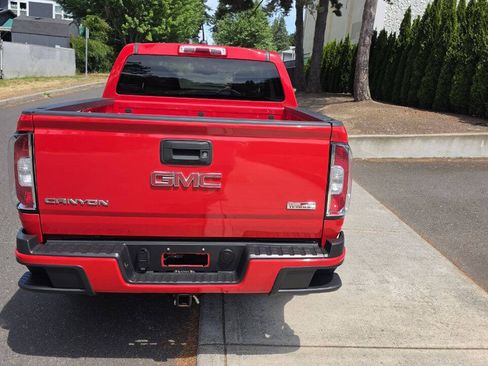 Used 2015 GMC Canyon SLE w/ All-Terrain Package AWD/4WD image 6