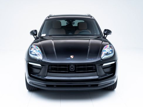 Used 2025 Porsche Macan image 6