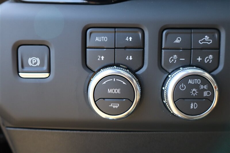 Used 2026 GMC Sierra 3500 AT4 w/ AT4 Premium Plus Package AWD/4WD image 19