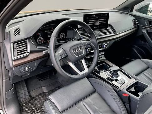 Used 2023 Audi Q5 2.0T Premium Plus w/ Premium Plus Package AWD/4WD image 13